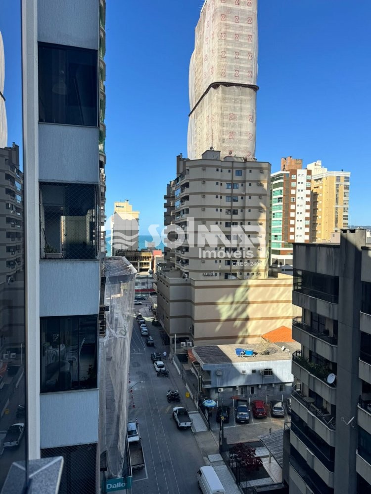 04 DORMITRIOS E 01 VAGA - AT 300M DO MAR 