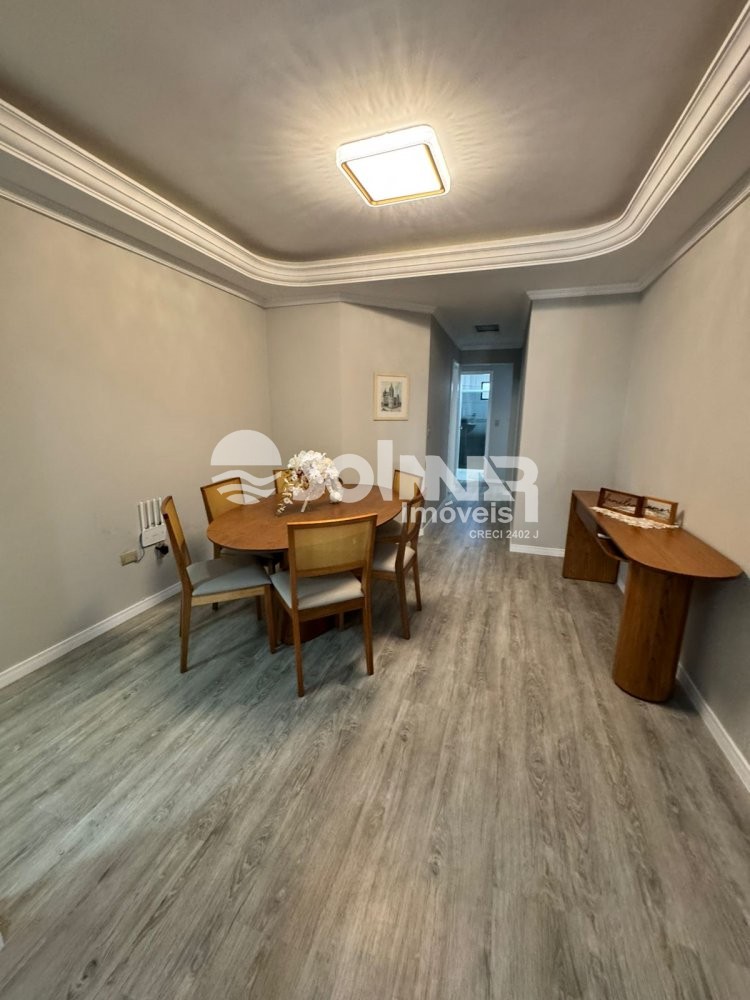 04 DORMITRIOS E 01 VAGA - AT 300M DO MAR 