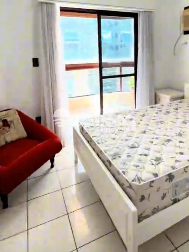 03 SUTES E 01 VAGA - QUADRA MAR NO CENTRO