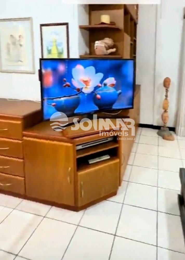 03 SUTES E 01 VAGA - QUADRA MAR NO CENTRO