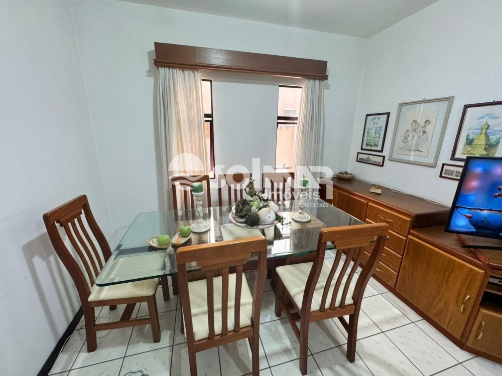 03 DORMITRIOS E 01 VAGA - QUADRA MAR NO CENTRO