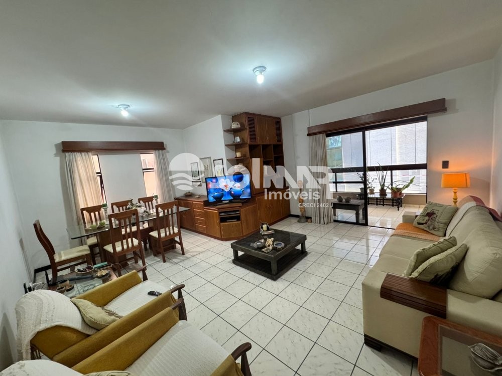 03 DORMITRIOS E 01 VAGA - QUADRA MAR NO CENTRO