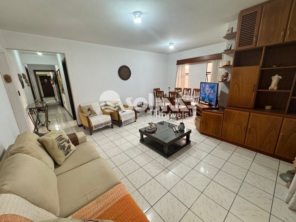 03 DORMITRIOS E 01 VAGA - QUADRA MAR NO CENTRO