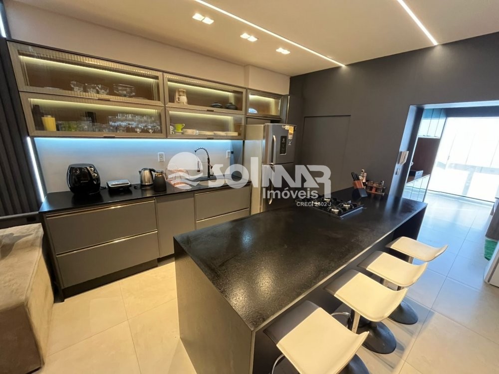 03 SUTES E 02 VAGAS DE GARAGEM - MEIA PRAIA 