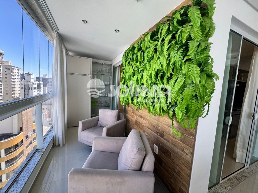 04 DORMITRIOS E 02 VAGAS DE GARAGEM - MEIA PRAIA