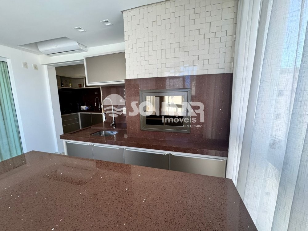 04 DORMITRIOS E 02 VAGAS DE GARAGEM - MEIA PRAIA