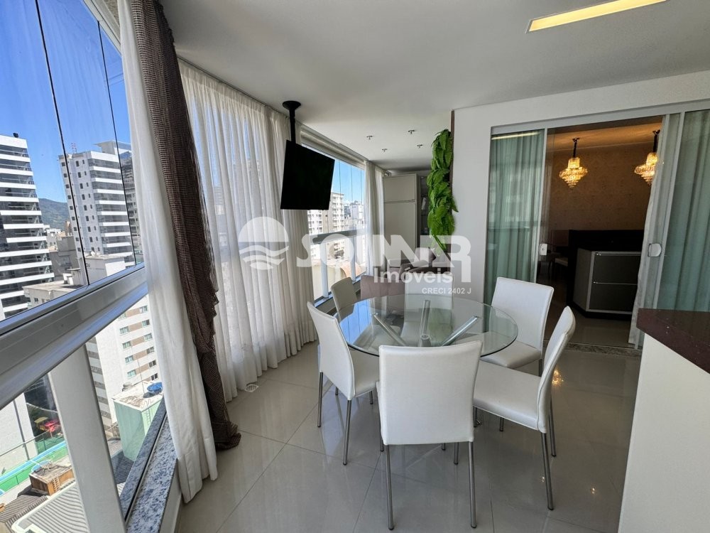 04 DORMITRIOS E 02 VAGAS DE GARAGEM - MEIA PRAIA