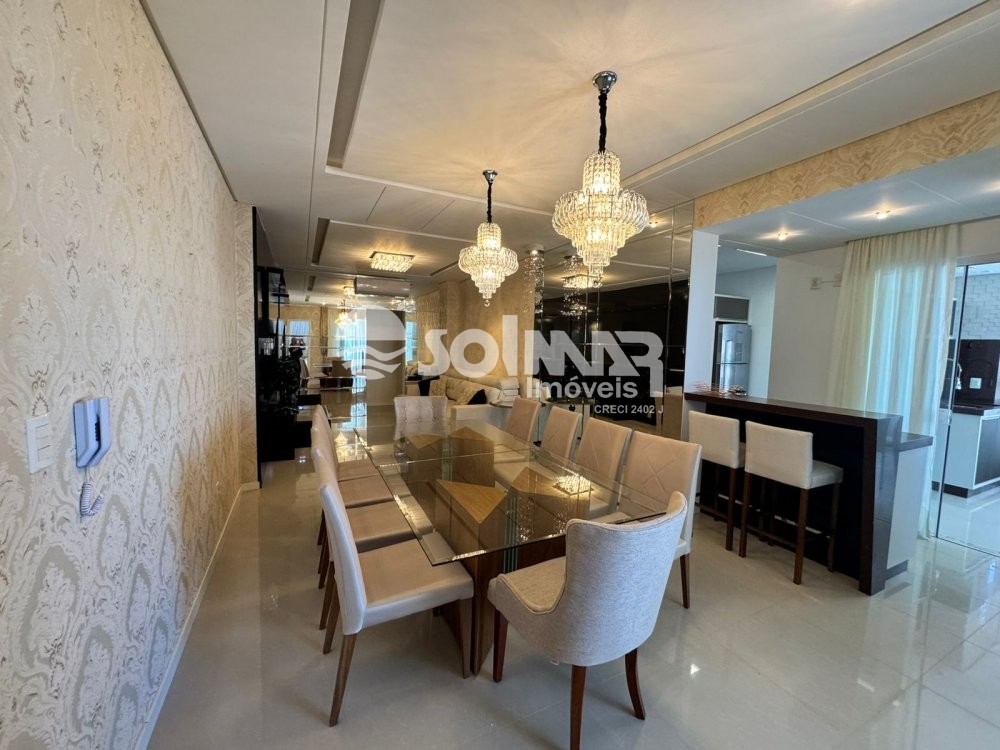 04 DORMITRIOS E 02 VAGAS DE GARAGEM - MEIA PRAIA