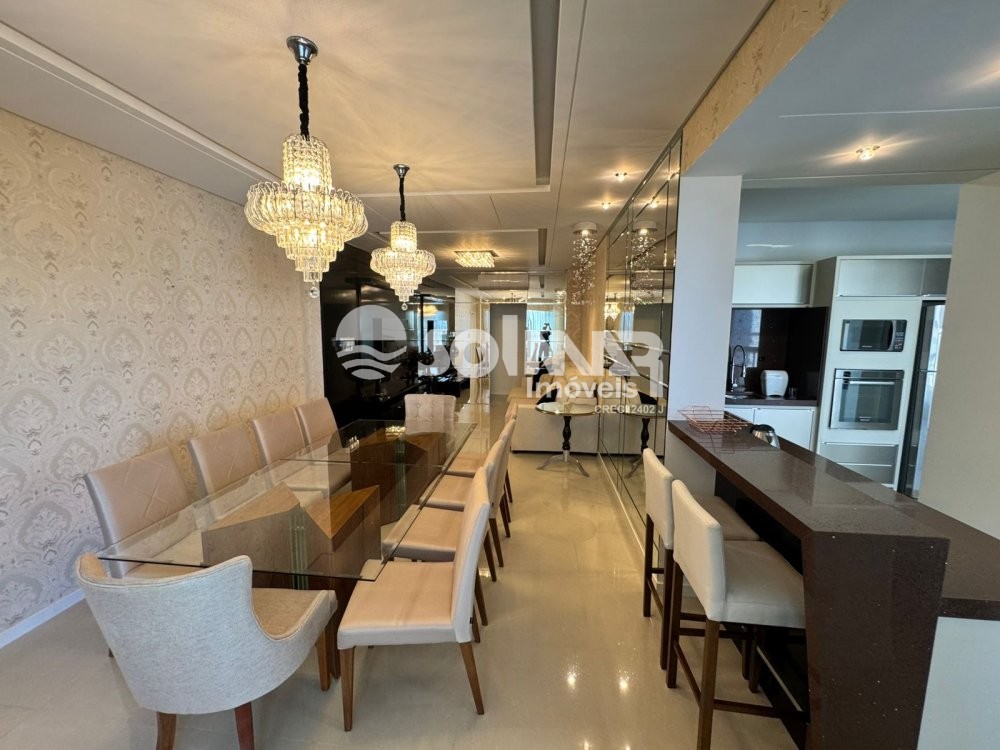 04 DORMITRIOS E 02 VAGAS DE GARAGEM - MEIA PRAIA