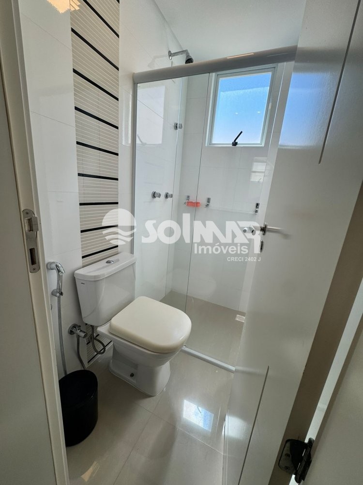 04 DORMITRIOS E 02 VAGAS DE GARAGEM - MEIA PRAIA