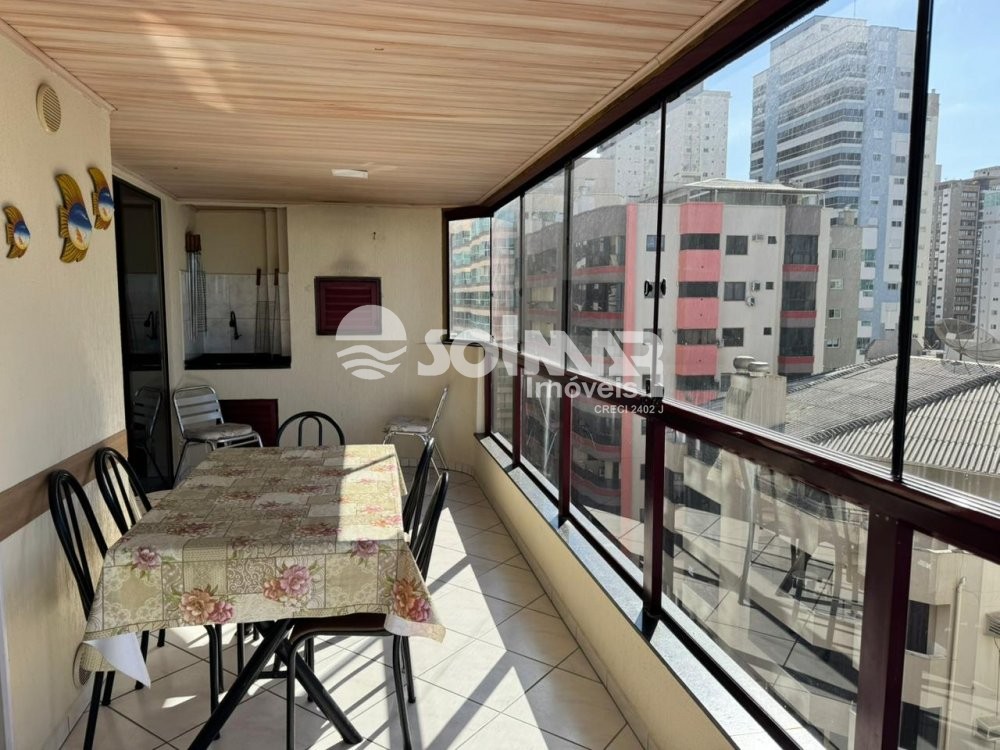 03 DORMITRIOS E 01 VAGA DE GARAGEM - MEIA PRAIA