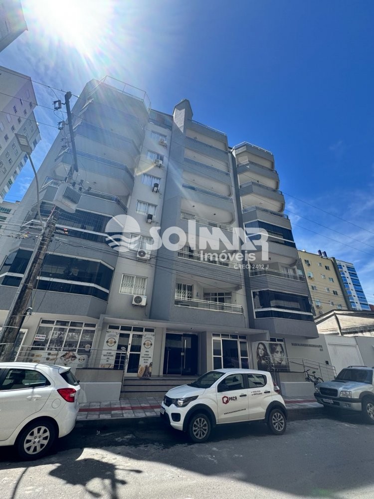 02 DORMITRIOS E 01 VAGA DE GARAGEM - MEIA PRAIA