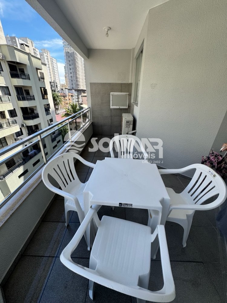 02 DORMITRIOS E 01 VAGA DE GARAGEM - MEIA PRAIA