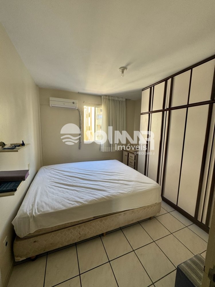 02 DORMITRIOS E 01 VAGA DE GARAGEM - MEIA PRAIA