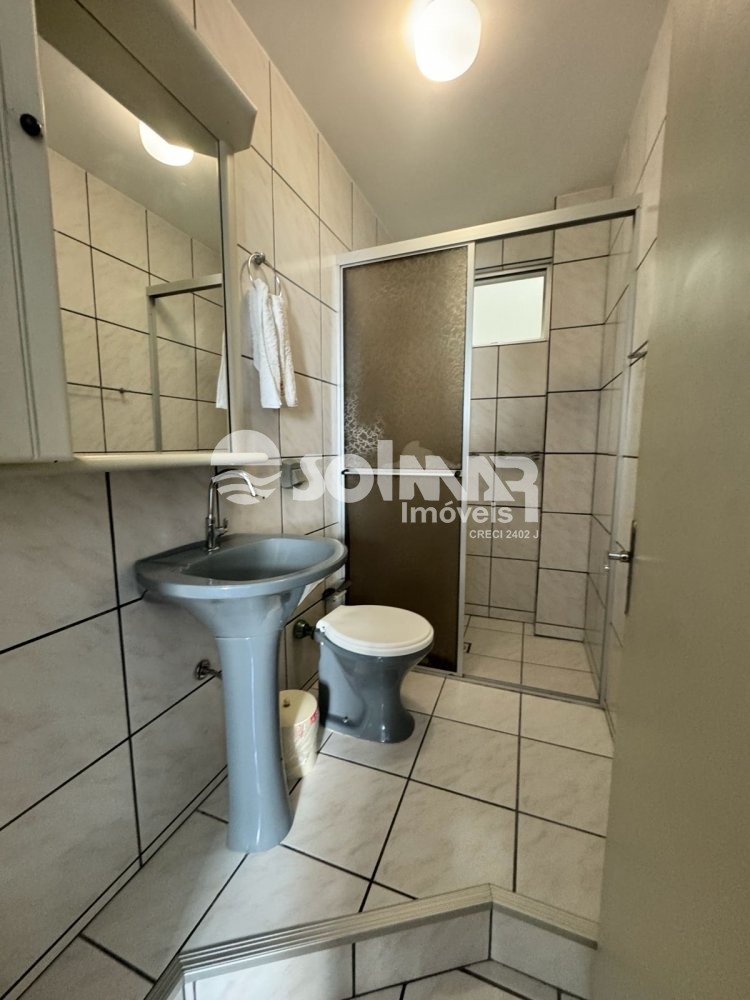 02 DORMITRIOS E 01 VAGA DE GARAGEM - MEIA PRAIA