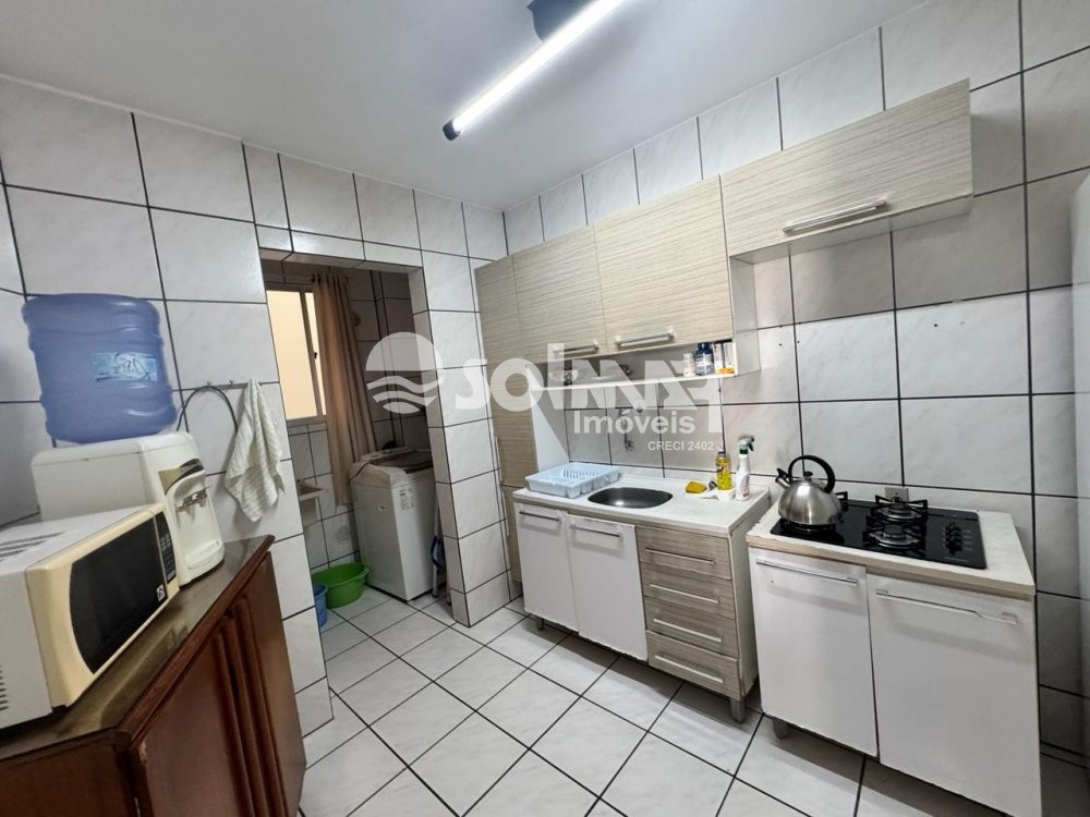 02 DORMITRIOS E 01 VAGA DE GARAGEM - MEIA PRAIA