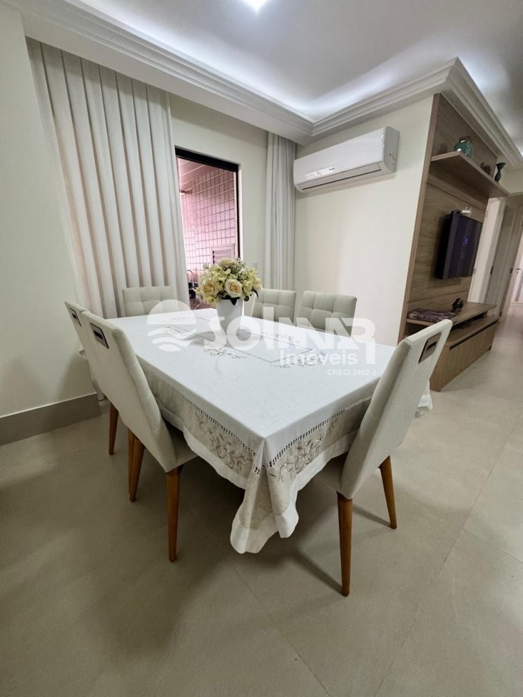 03 DORMITRIOS E 01 VAGA - AT 100M DO MAR