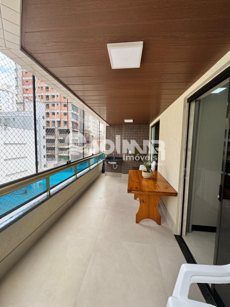 03 DORMITRIOS E 01 VAGA - AT 100M DO MAR