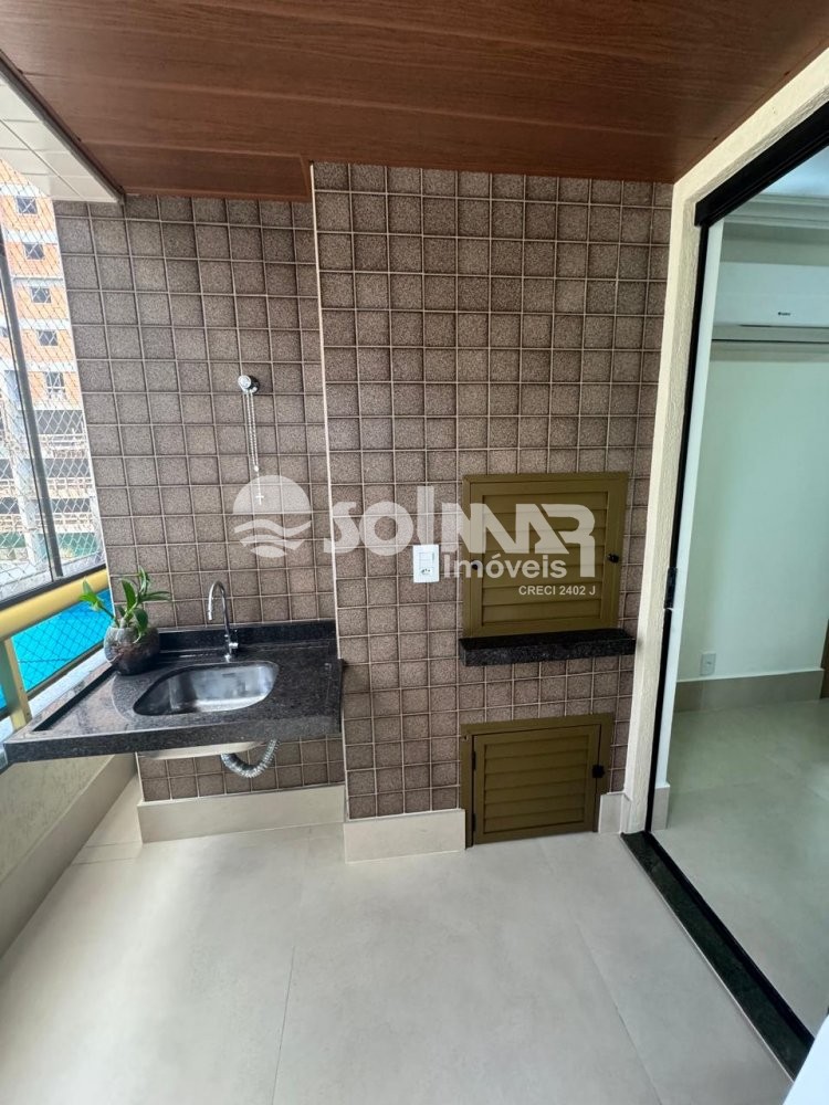 03 DORMITRIOS E 01 VAGA - AT 100M DO MAR