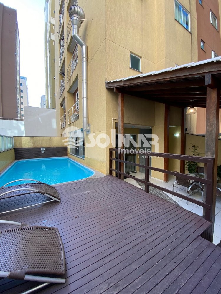 (ANUAL) 03 SUTES E 02 VAGAS - MEIA PRAIA