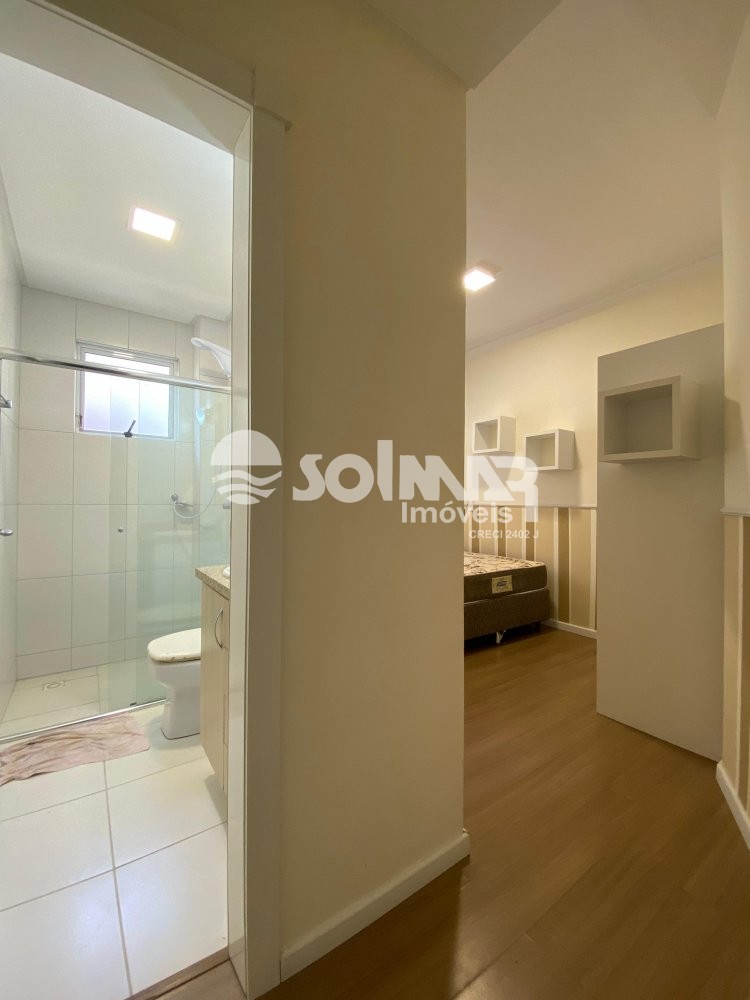 (ANUAL) 03 SUTES E 02 VAGAS - MEIA PRAIA