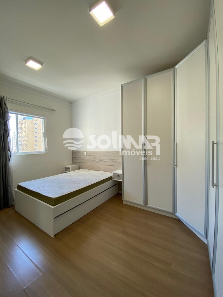 (ANUAL) 03 SUTES E 02 VAGAS - MEIA PRAIA