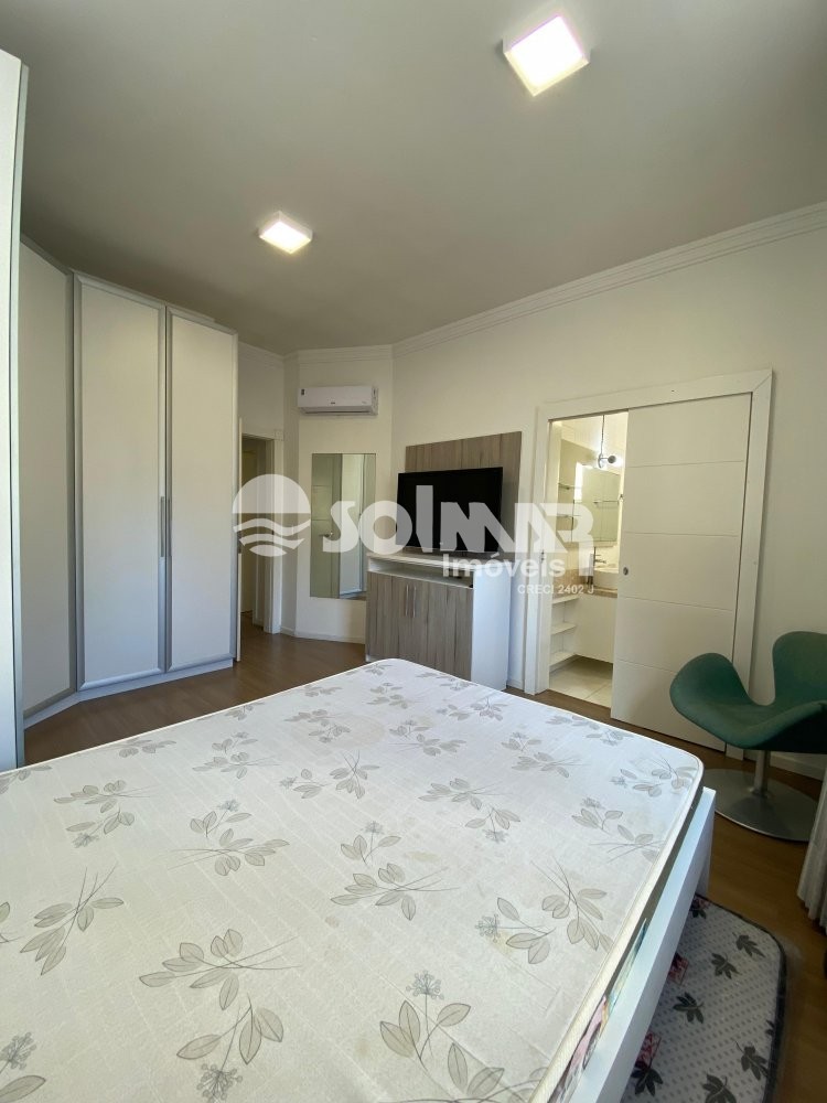 (ANUAL) 03 SUTES E 02 VAGAS - MEIA PRAIA