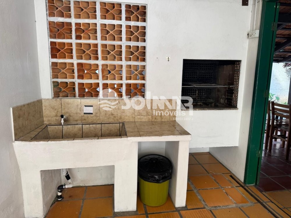 03 DORMITRIOS E 03 VAGAS - CASA NA MEIA PRAIA