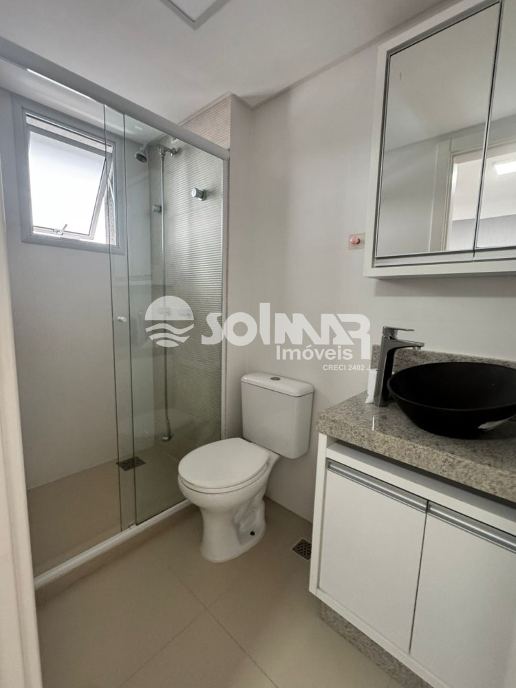 03 SU�TES E 02 VAGAS DE GARAGEM - MEIA PRAIA 