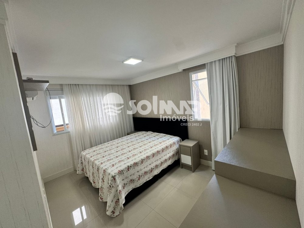 03 SU�TES E 02 VAGAS DE GARAGEM - MEIA PRAIA 