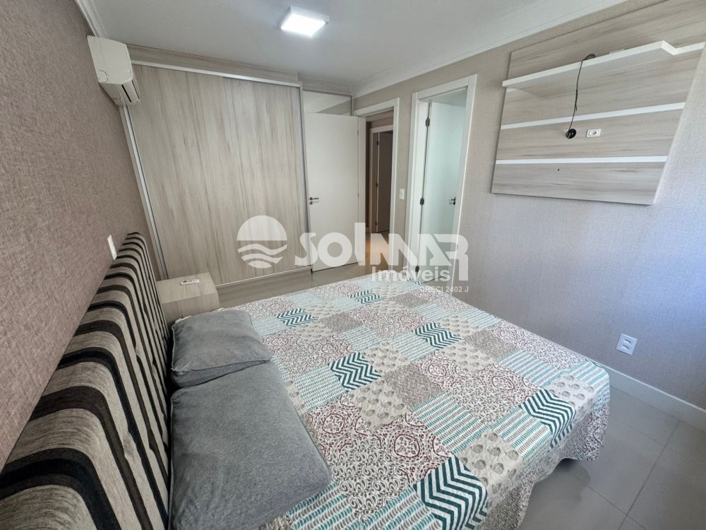 03 SU�TES E 02 VAGAS DE GARAGEM - MEIA PRAIA 