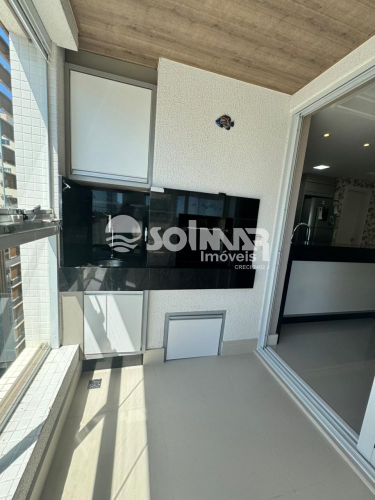 03 SU�TES E 02 VAGAS DE GARAGEM - MEIA PRAIA 