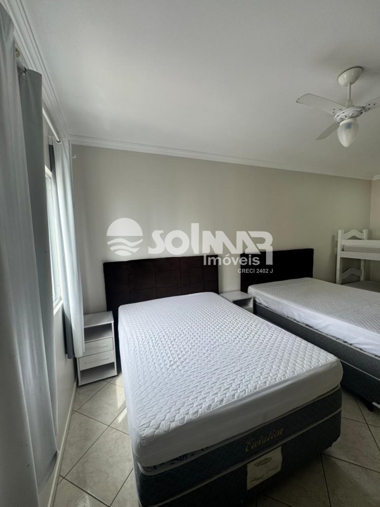 03 DORMIT�RIOS E 03 VAGAS - MEIA PRAIA