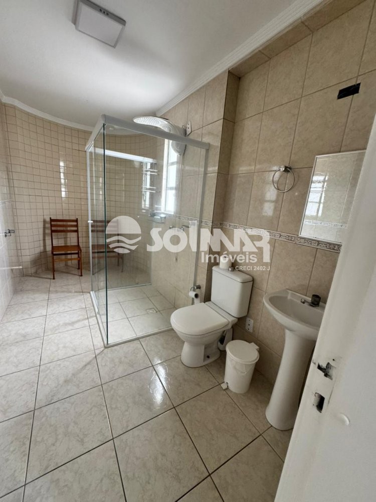 03 DORMIT�RIOS E 03 VAGAS - MEIA PRAIA