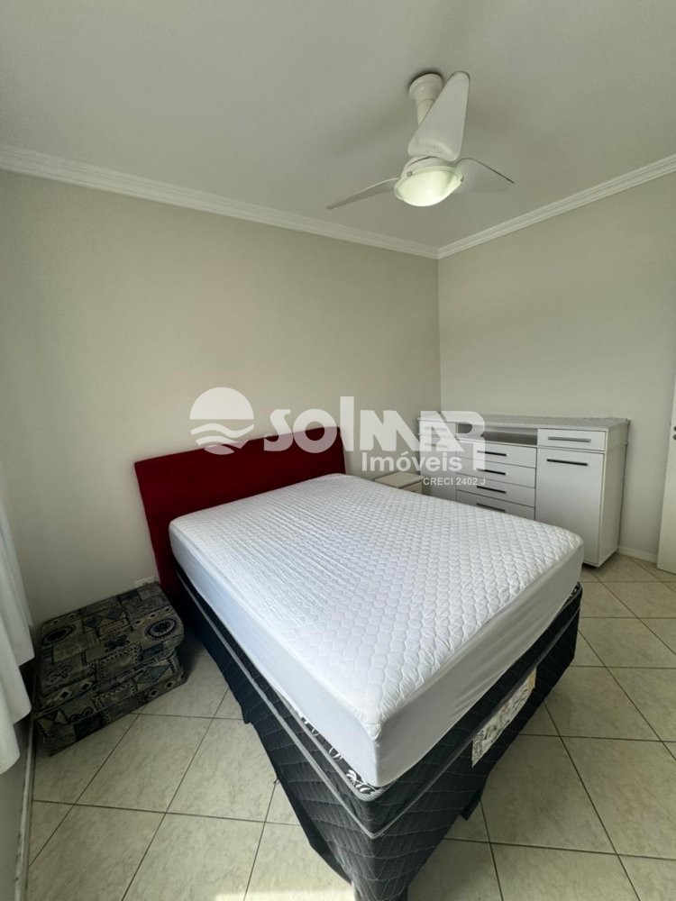 03 DORMIT�RIOS E 03 VAGAS - MEIA PRAIA