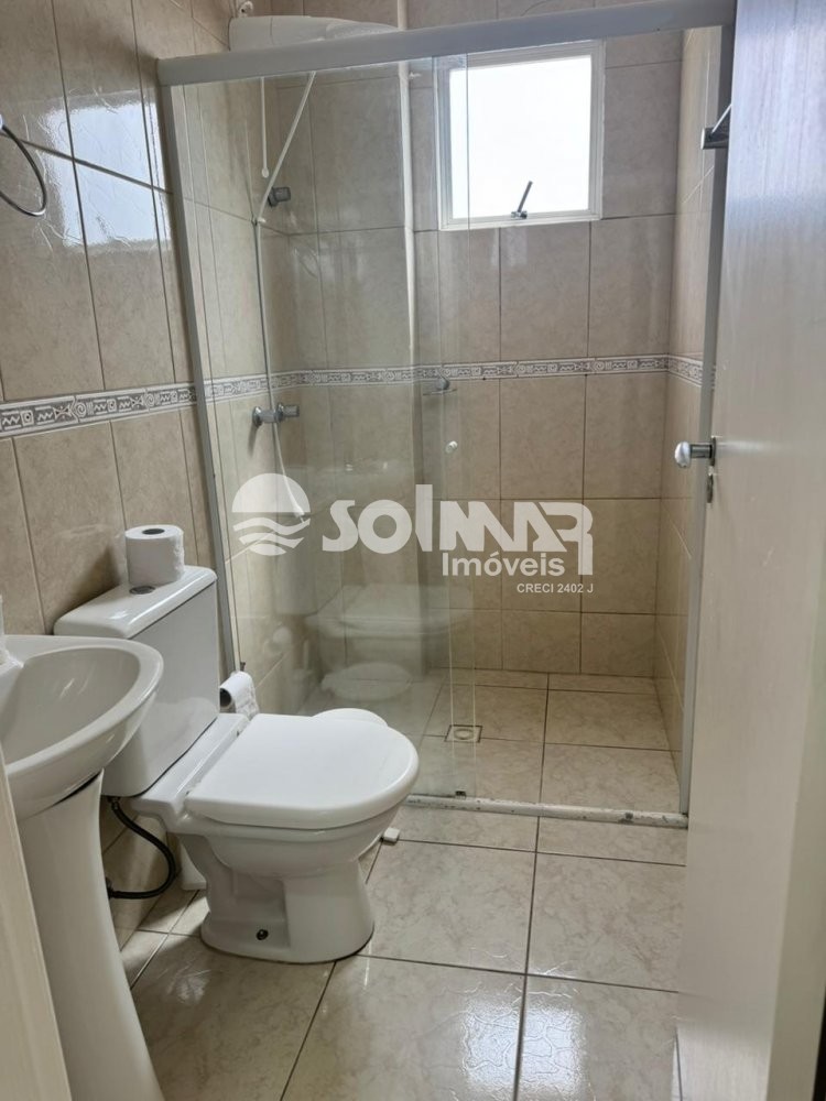 03 DORMIT�RIOS E 03 VAGAS - MEIA PRAIA