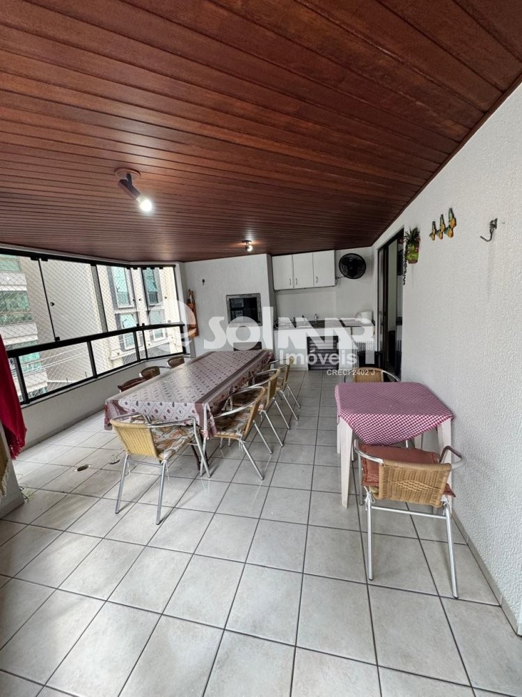 03 DORMIT�RIOS E 01 VAGA DE GARAGEM - MEIA PRAIA