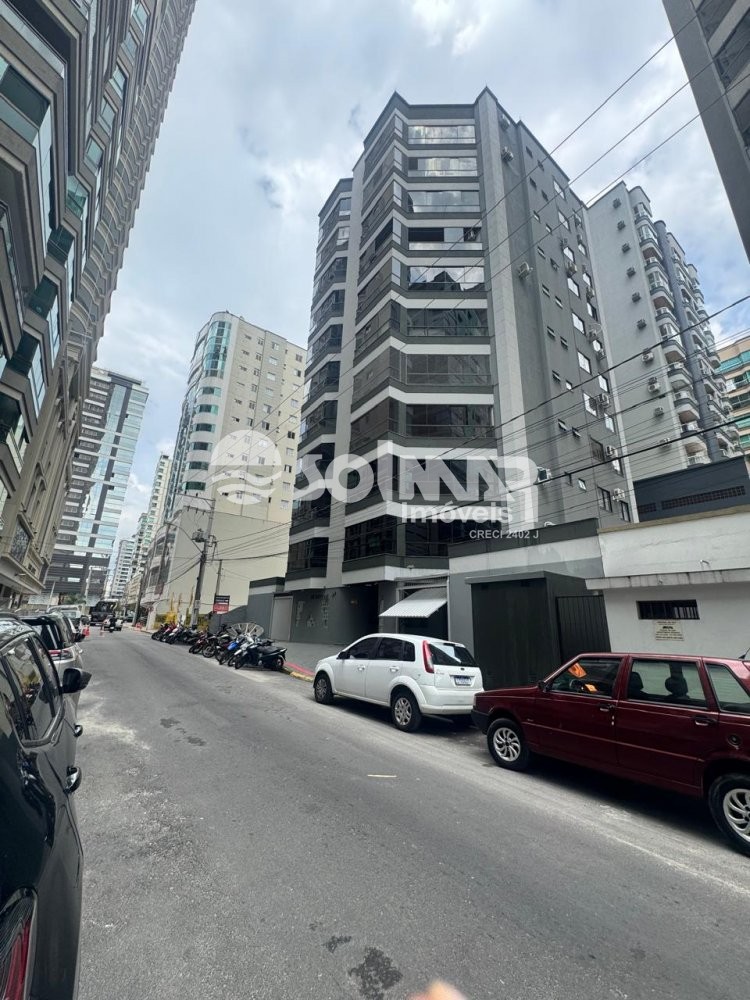 03 DORMIT�RIOS E 01 VAGA DE GARAGEM - MEIA PRAIA