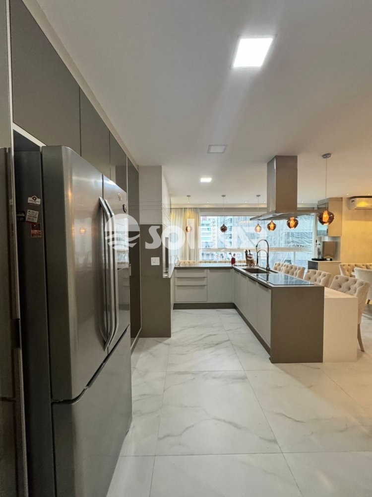 (ANUAL) 04 SU�TES E 02 VAGAS - MEIA PRAIA