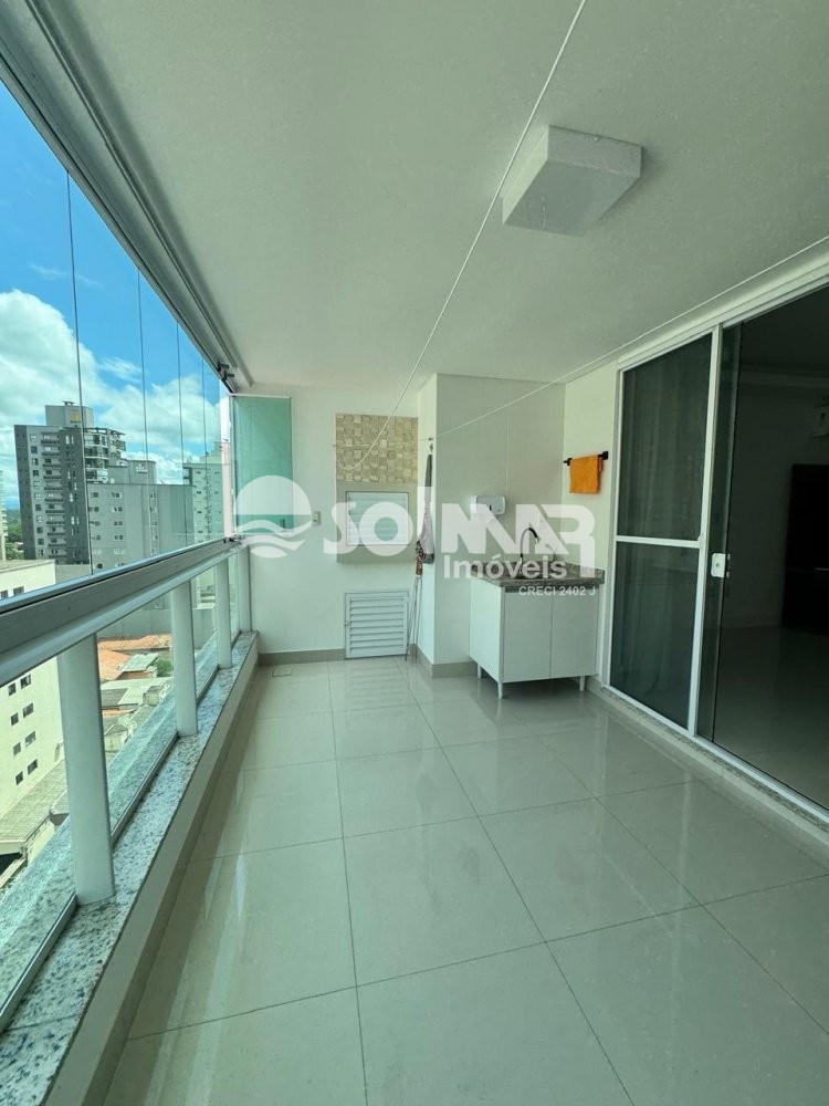 02 SU�TES E 02 VAGAS DE GARAGEM - MEIA PRAIA