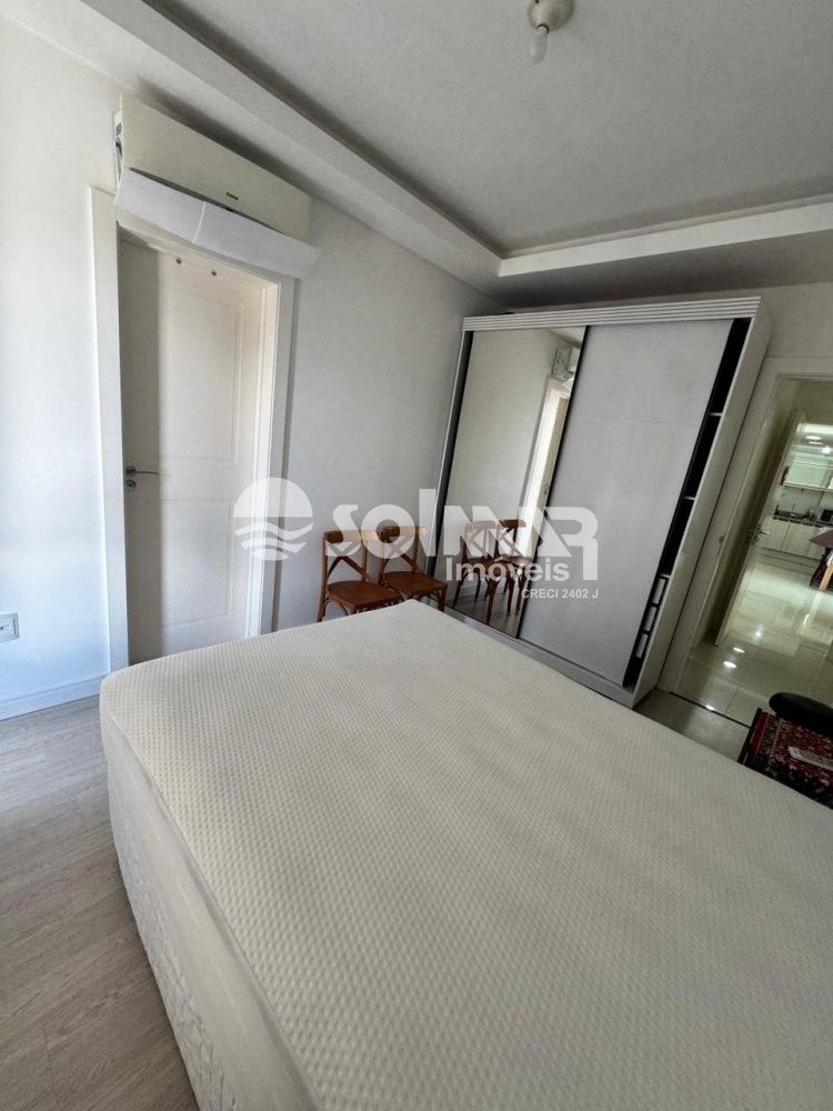 02 SU�TES E 02 VAGAS DE GARAGEM - MEIA PRAIA