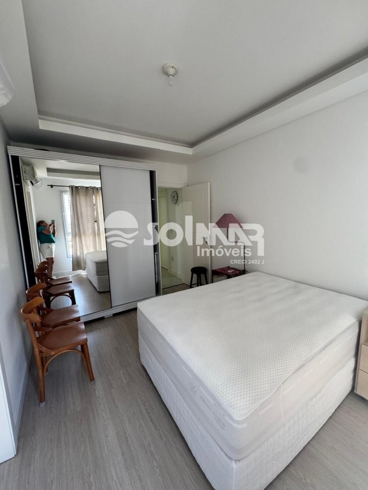 02 SU�TES E 02 VAGAS DE GARAGEM - MEIA PRAIA