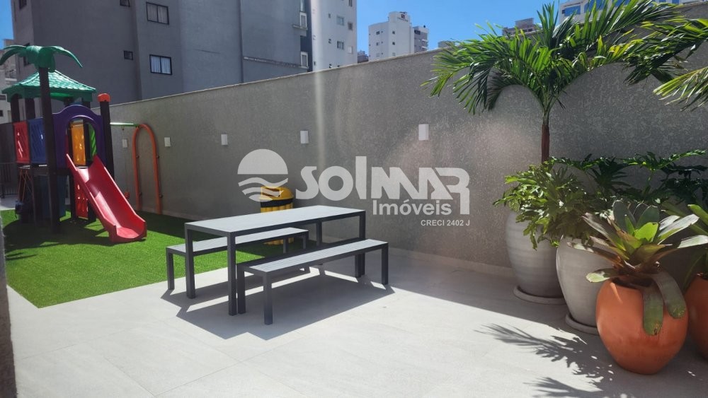 (ANUAL) 03 SU�TES E 02 VAGAS - MEIA PRAIA