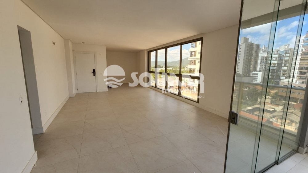 (ANUAL) 03 SU�TES E 02 VAGAS - MEIA PRAIA