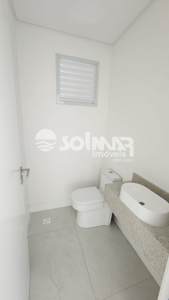 (ANUAL) 03 SU�TES E 02 VAGAS - MEIA PRAIA