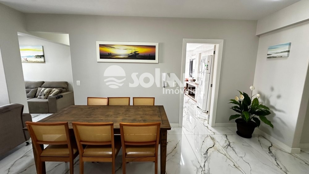 04 DORMIT�RIOS E 02 VAGAS DE GARAGEM - MEIA PRAIA