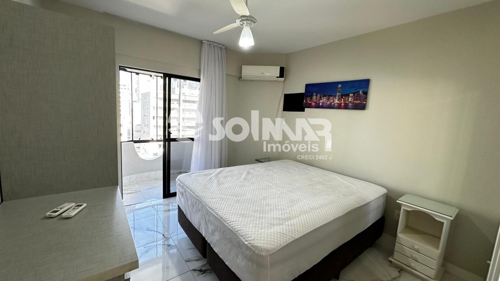 04 DORMIT�RIOS E 02 VAGAS DE GARAGEM - MEIA PRAIA