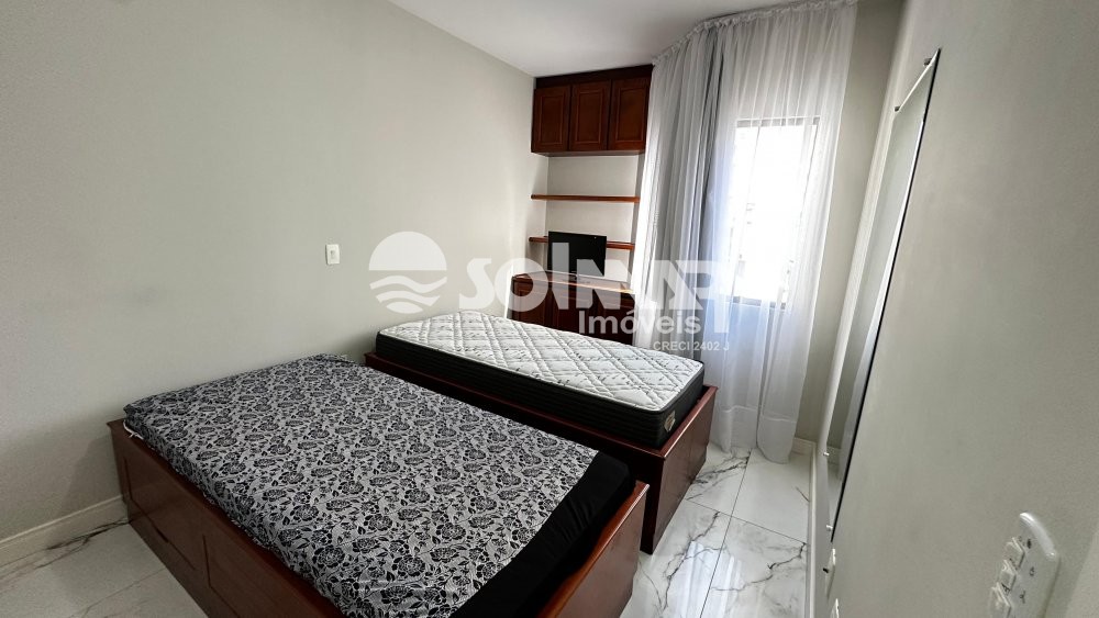 04 DORMIT�RIOS E 02 VAGAS DE GARAGEM - MEIA PRAIA