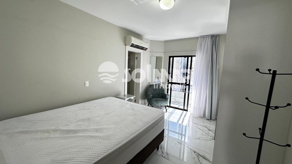 04 DORMIT�RIOS E 02 VAGAS DE GARAGEM - MEIA PRAIA