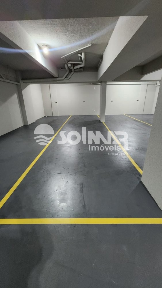 (ANUAL) 03 SU�TES E 02 VAGAS - MEIA PRAIA